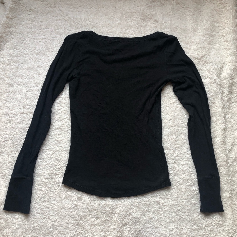 **SOLD** Aeropostale Long Sleeve V-Neck - Picture 4 of 7